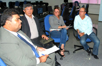 Debate Entre Os Candidatos Ser Realizado No Dia De Maio Na Ampem